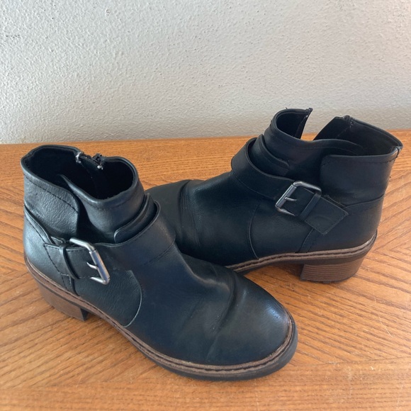 SM NEW YORK Black Heeled Ankle Booties (6.5M) - Picture 1 of 10